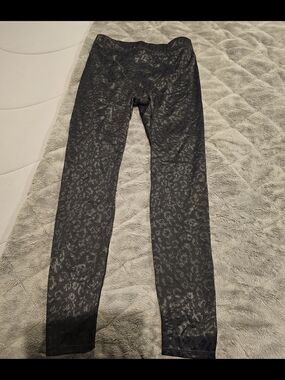 NWT Fabletics Black Leopard-Print Mesh Leggings
